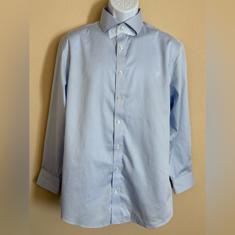 Charles Tyrwhitt Blue and white long sleeved collared shirt. Slim fit 16.5/33in